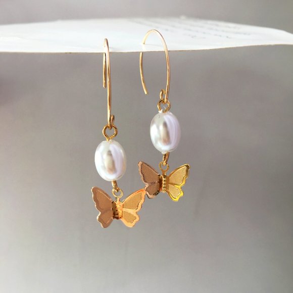 Butterfly Pearl Golden Hoop Earrings - Picture 2 of 12